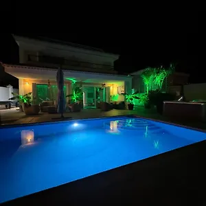 https://self-catering-luxury-villa-in-the-beautiful-area-of.tenerifehoteles.net